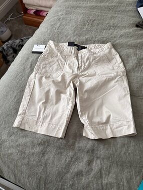 Calvin Klein Jeans Cream Women's Flat Front Shorts